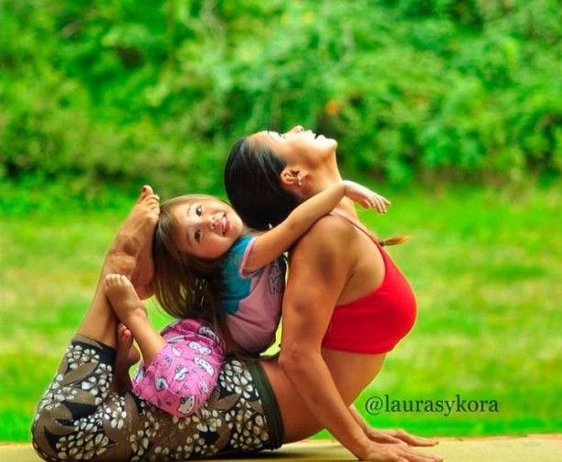 Yoga en Familia y La Educación Emocional2